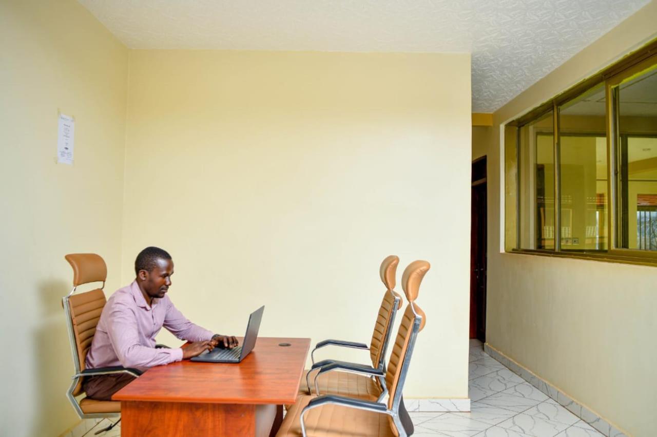 Peace Of Mind Suites Entebbe Luaran gambar